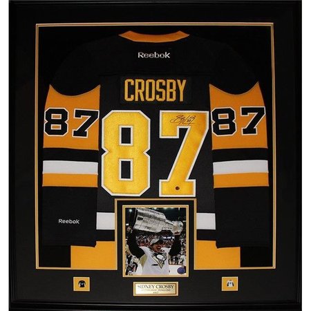 MIDWAY MEMORABILIA Midway Memorabilia crosby-jersey-frame-vintage Sidney Crosby Pittsburgh Penguins signed vintage Jersey Frame crosby_jersey_frame_vintage